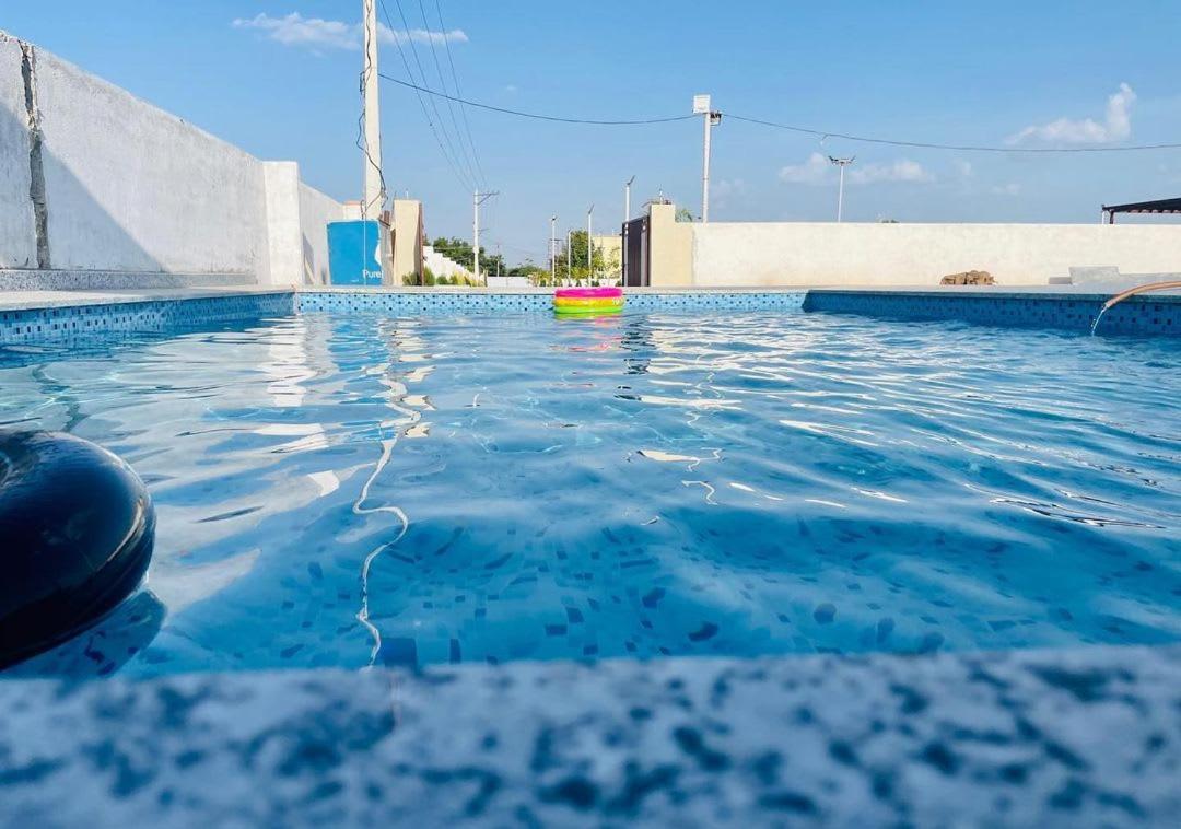 Aqua Lagoon Villa By Secret Turtle Pvt Pool Private Lawn 세쿤데라바드 외부 사진