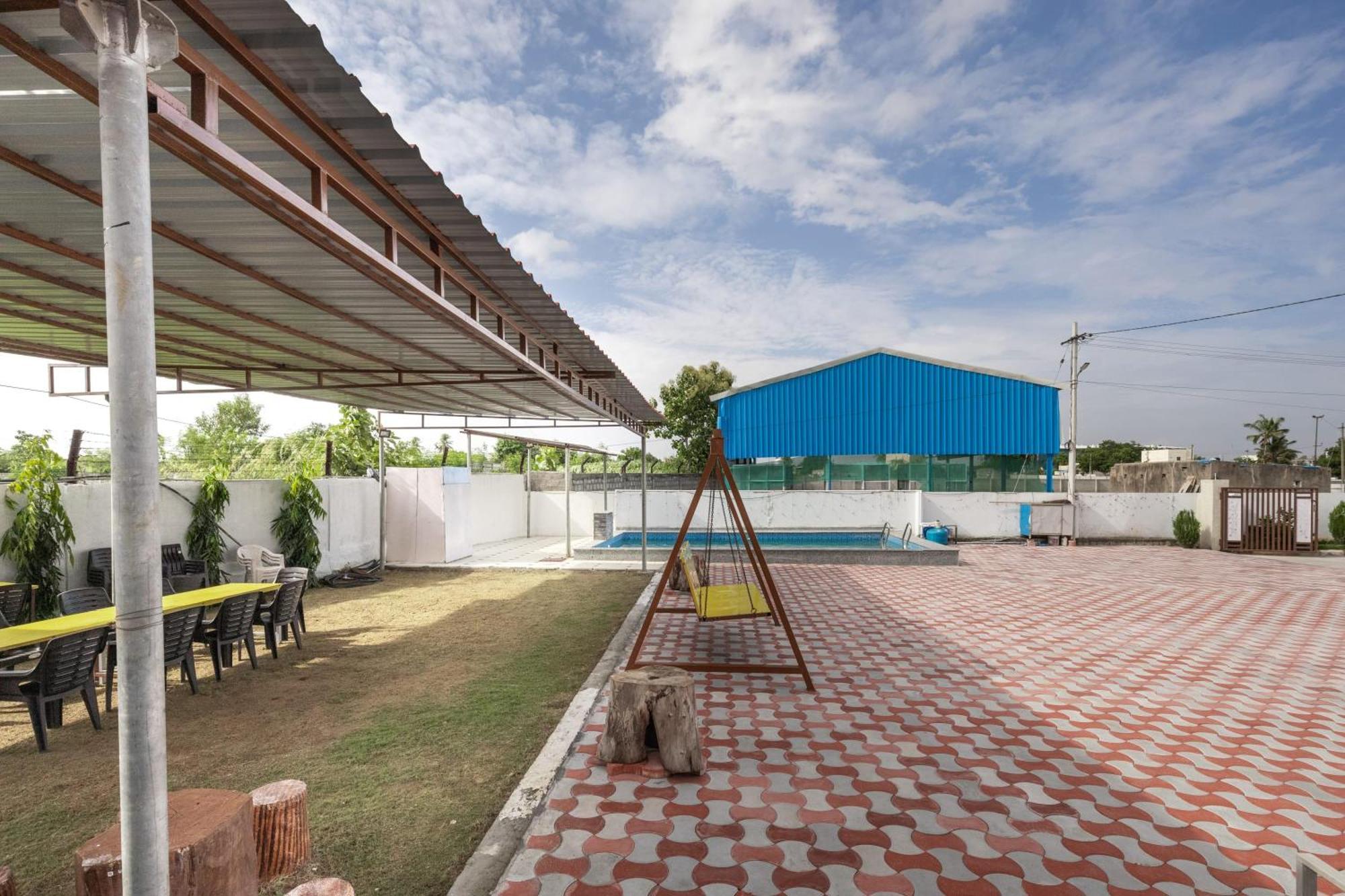 Aqua Lagoon Villa By Secret Turtle Pvt Pool Private Lawn 세쿤데라바드 외부 사진