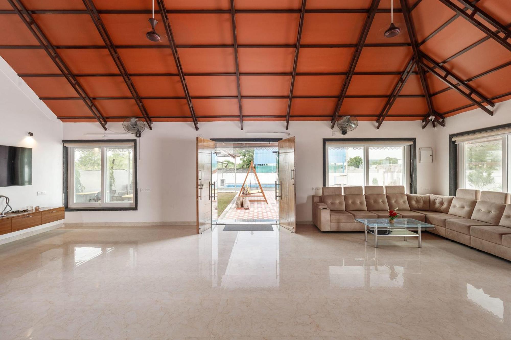 Aqua Lagoon Villa By Secret Turtle Pvt Pool Private Lawn 세쿤데라바드 외부 사진